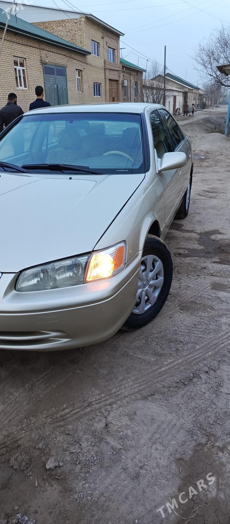 Toyota Camry 2000 - 170 000 TMT - етр. Туркменбаши - img 1