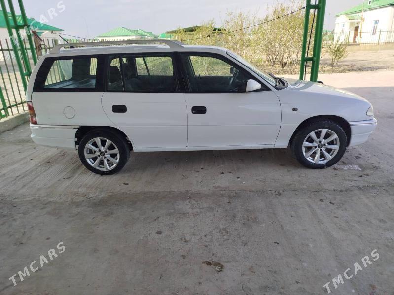 Opel Astra 1996 - 55 000 TMT - Gyzylarbat - img 1