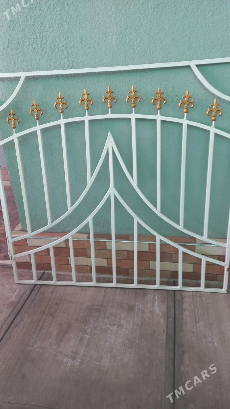 Demir reşotka - Хитровка - img 1