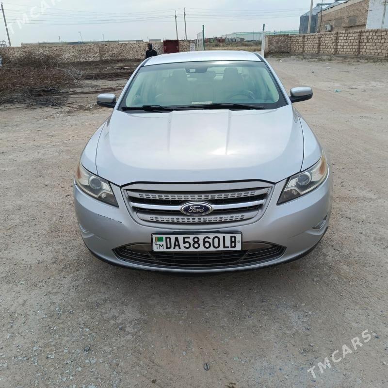 Ford Taurus 2012 - 200 000 TMT - Туркменабат - img 1