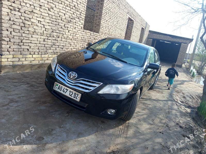 Toyota Camry 2010 - 185 000 TMT - Шабатский этрап - img 1