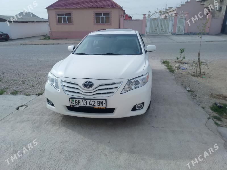 Toyota Camry 2010 - 240 000 TMT - Балканабат - img 1
