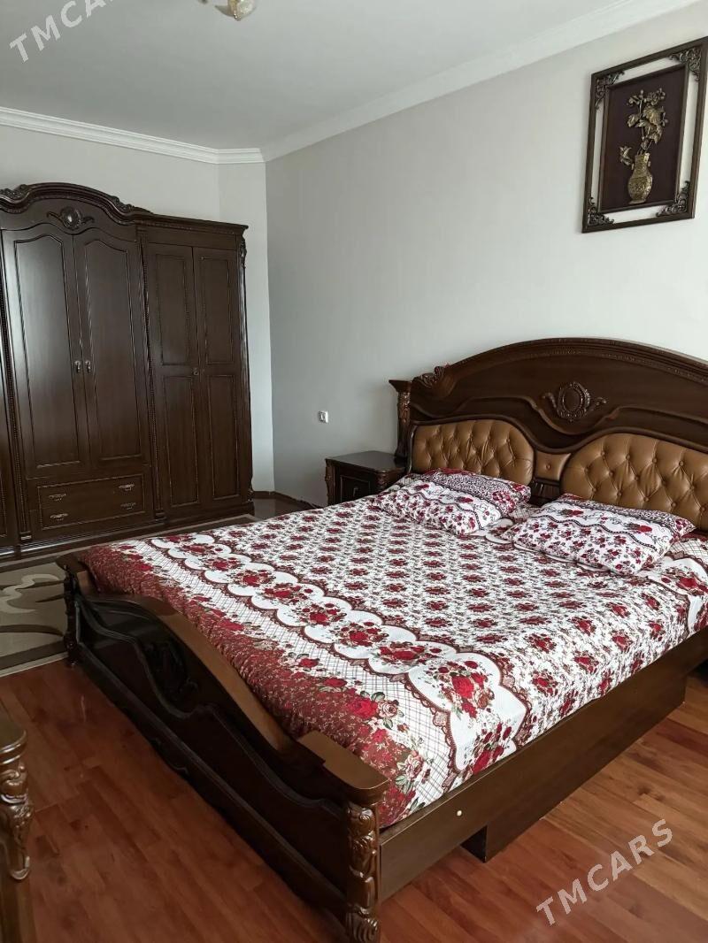 Aýtakow-Lenin, 3-Kom. Elit - Досааф - img 1