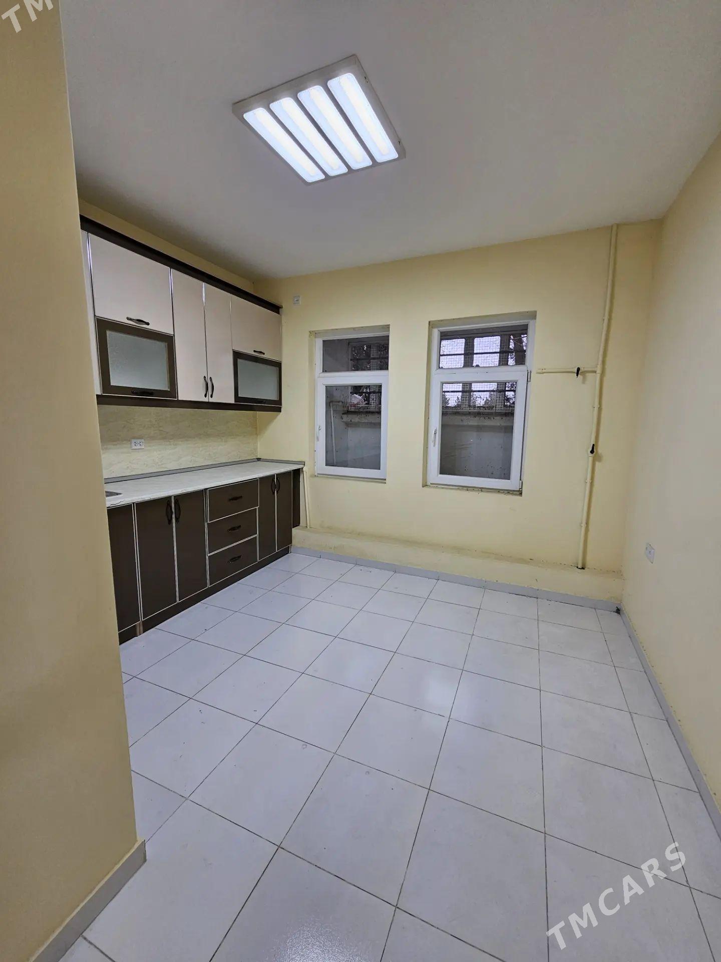 Сдаю комнату полуподвал Мир 7 - Мир 7 - img 1