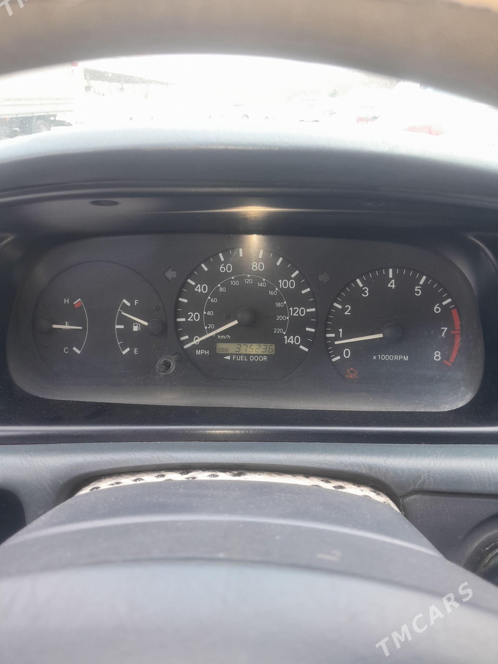 Toyota Camry 2000 - 135 000 TMT - 8 mkr - img 1