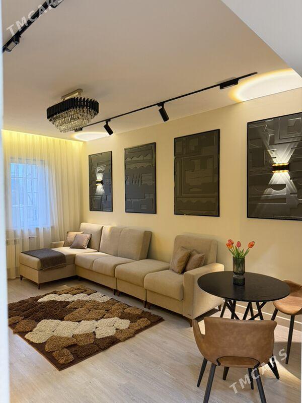 ЕВРОЛЮКС3 КМНМИР32-Й ЭТАЖ - Мир 3 - img 1