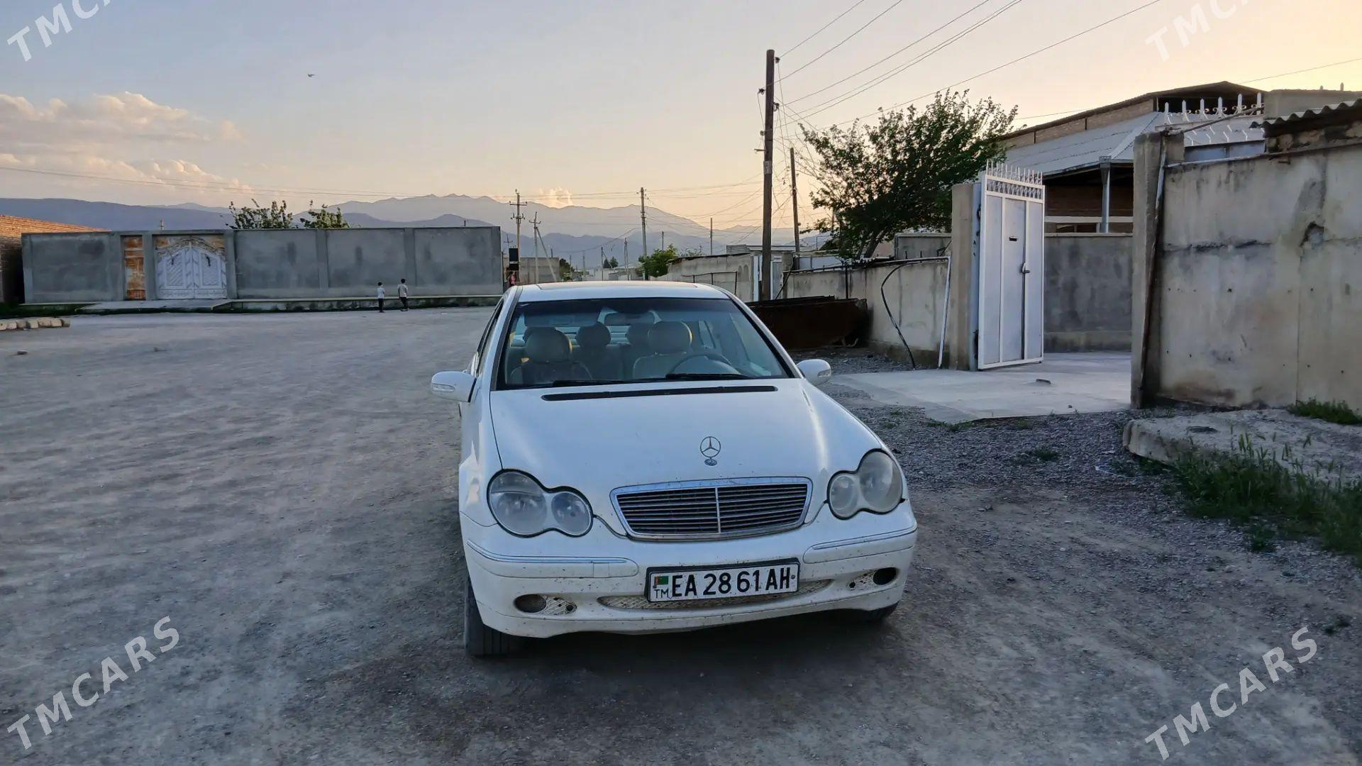 Mercedes-Benz C-Class 2004 - 80 000 TMT - Bäherden - img 1