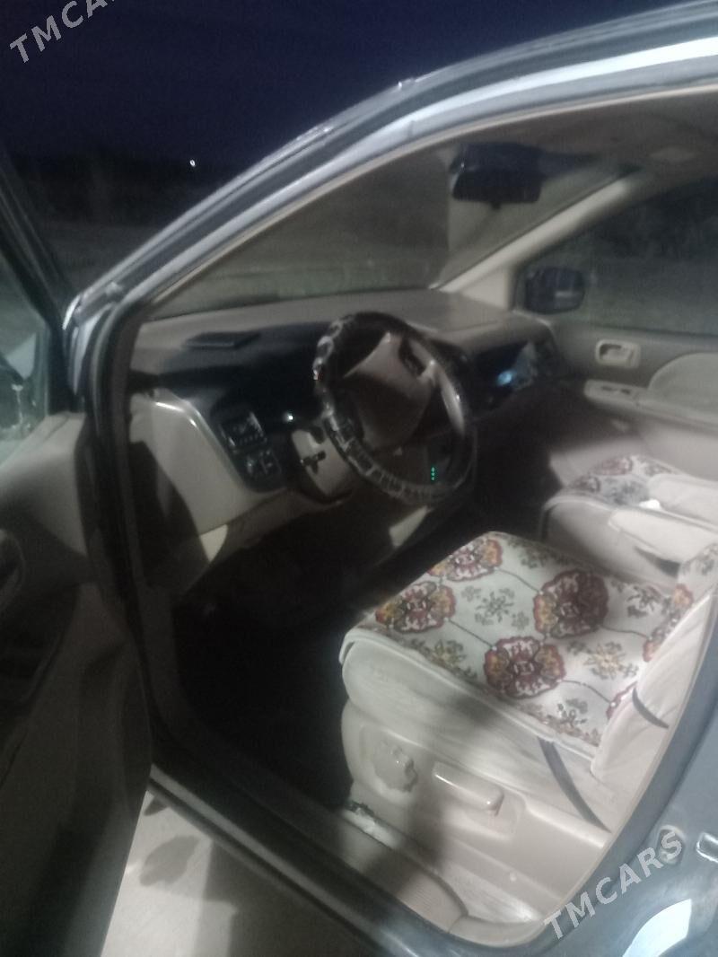 Toyota Sienna 2000 - 150 000 TMT - Сакар - img 1