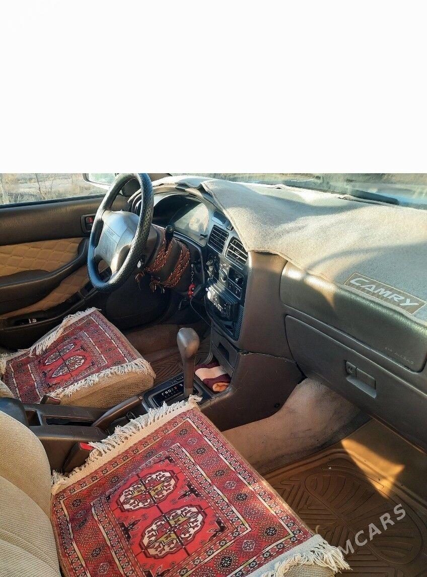 Toyota Camry 1994 - 100 000 TMT - Köneürgenç - img 1