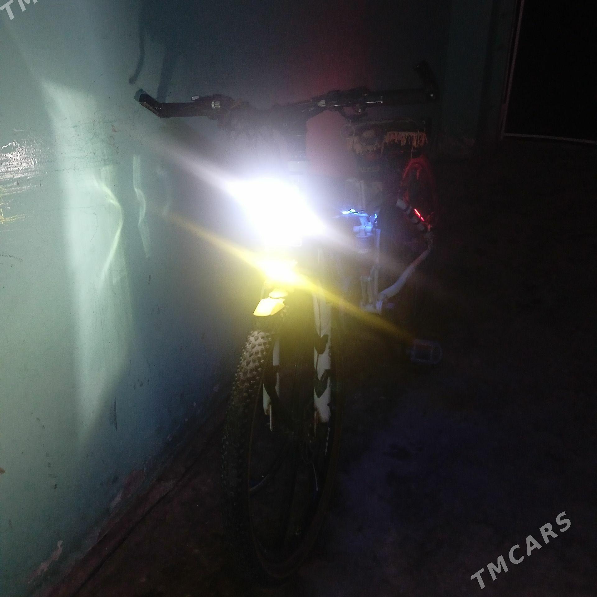 bmw - Дашогуз - img 1