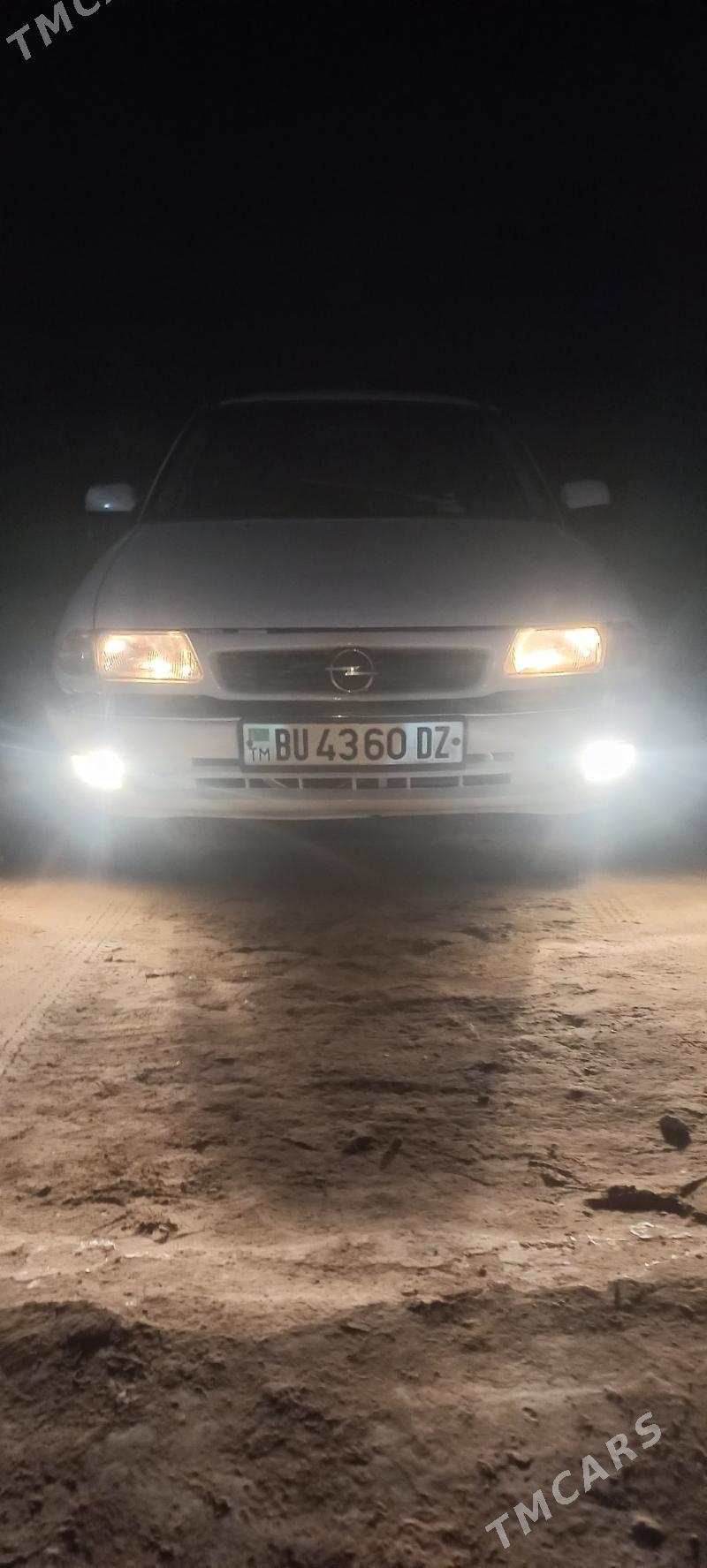 Opel Astra 1994 - 55 000 TMT - Шабатский этрап - img 1