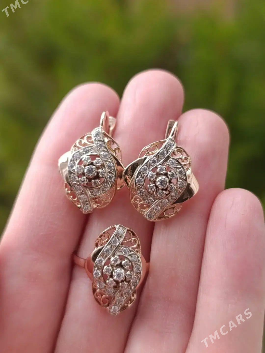 Gyzyl komplyekt - Hitrowka - img 1