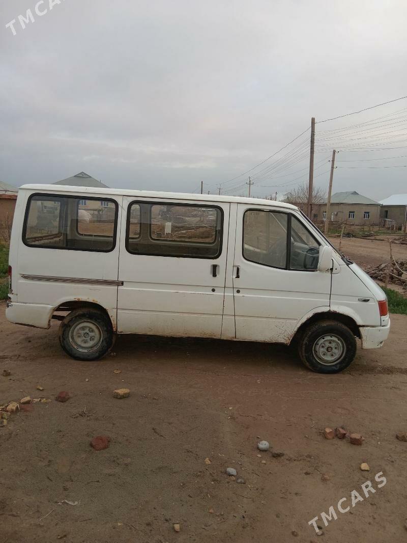 Toyota Hiace 1992 - 22 000 TMT - Векильбазар - img 1