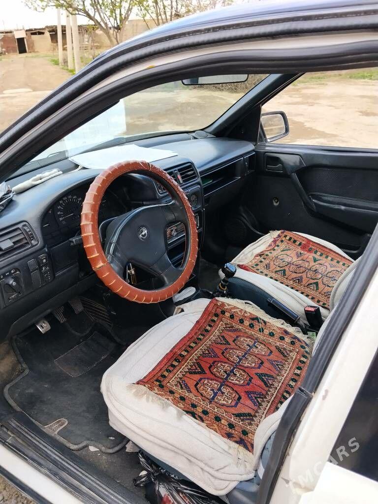 Opel Vectra 1990 - 50 000 TMT - Кака - img 1