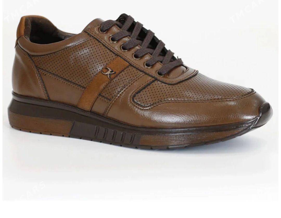 кроссовки - Туркменбаши - img 1