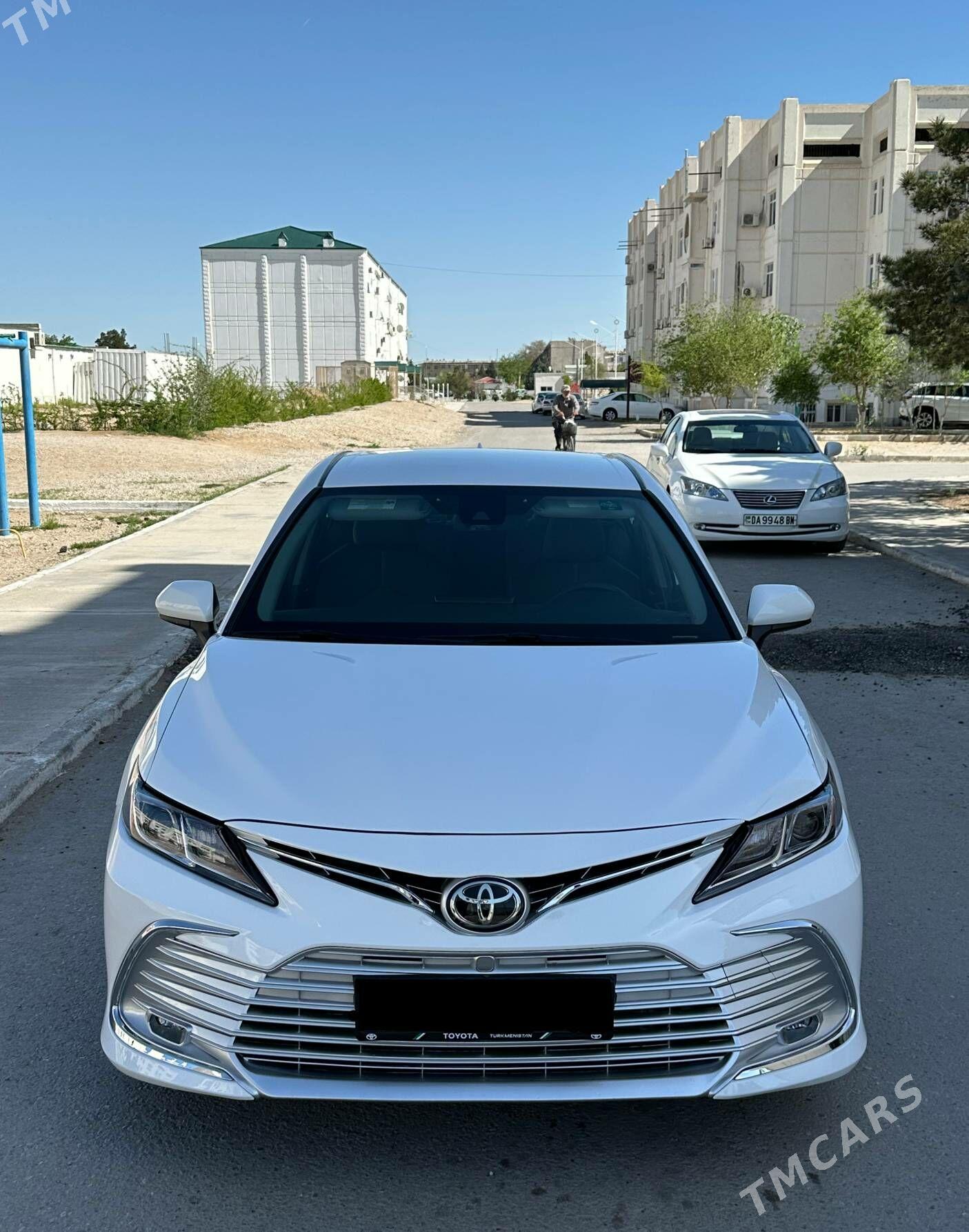 Toyota Camry 2021 - 335 000 TMT - Балканабат - img 1