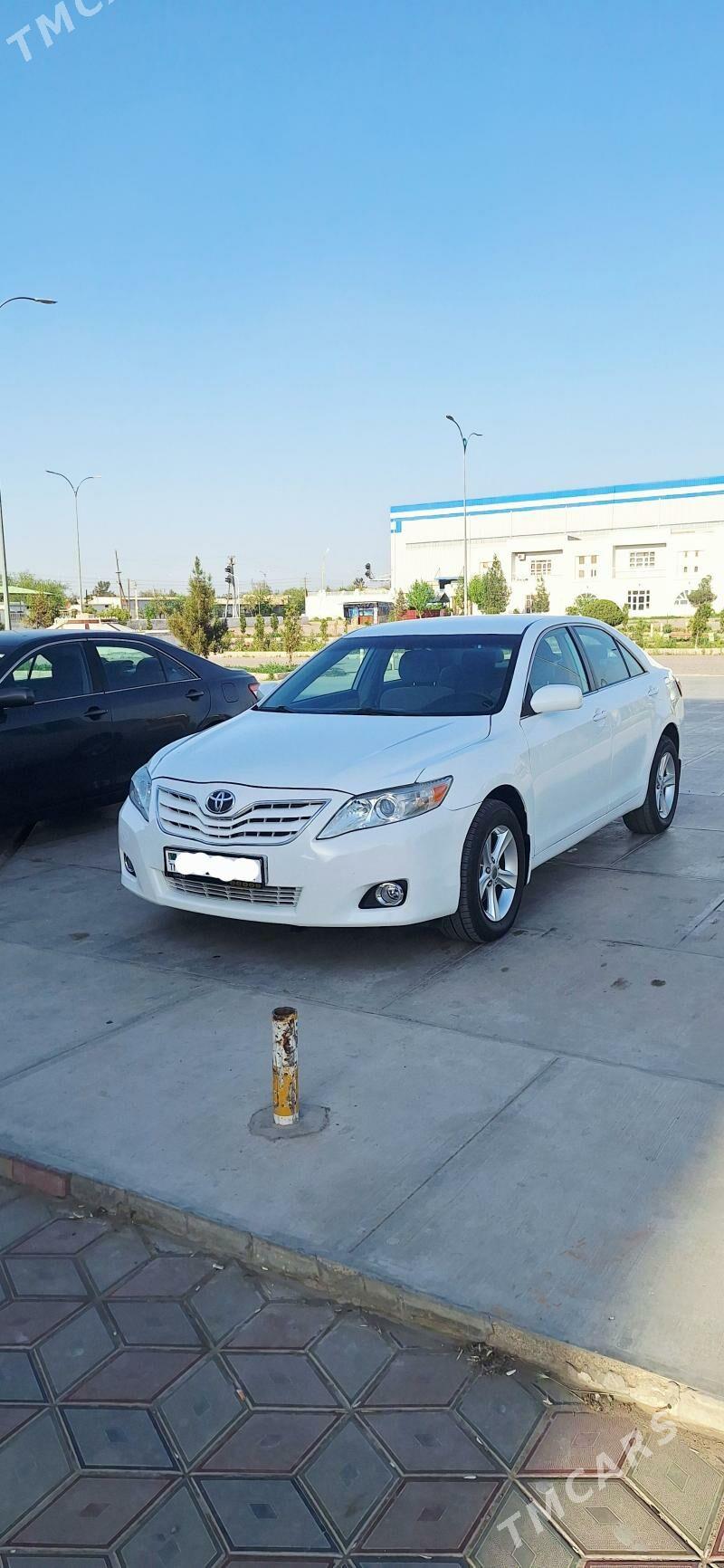 Toyota Camry 2011 - 205 000 TMT - Байрамали - img 1