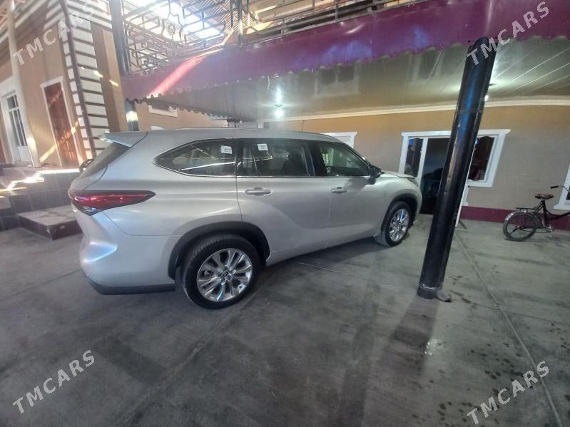 Toyota Highlander 2021 - 538 000 TMT - Мары - img 1