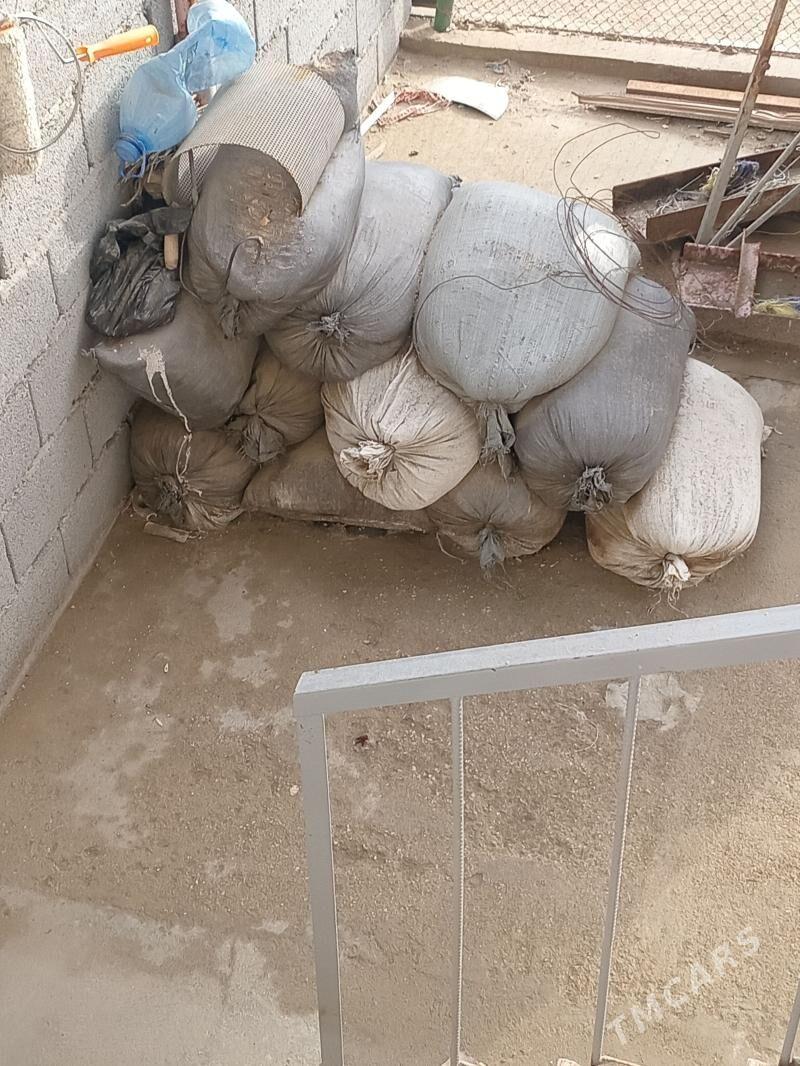 Апилка - Hazar - img 1