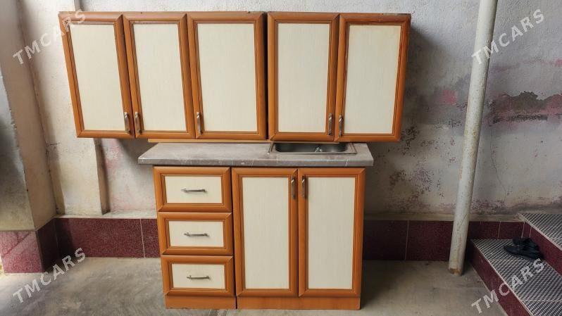 Kuhynny garnitur - Ýolöten - img 1