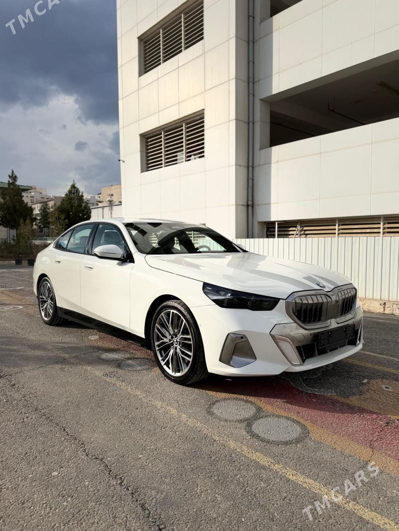 BMW 530 2024 - 1 110 000 TMT - Ашхабад - img 1