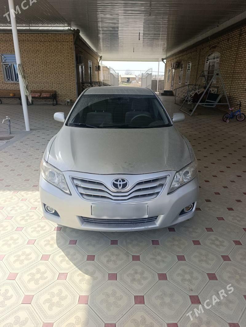 Toyota Camry 2010 - 200 000 TMT - Мары - img 1