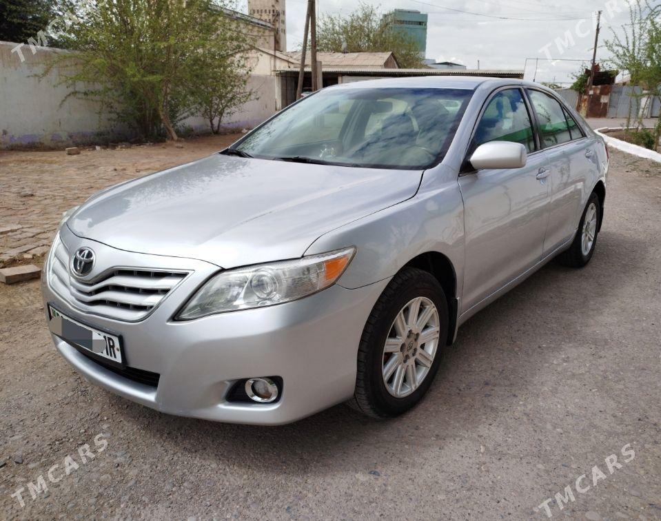 Toyota Camry 2010 - 178 000 TMT - Мары - img 1