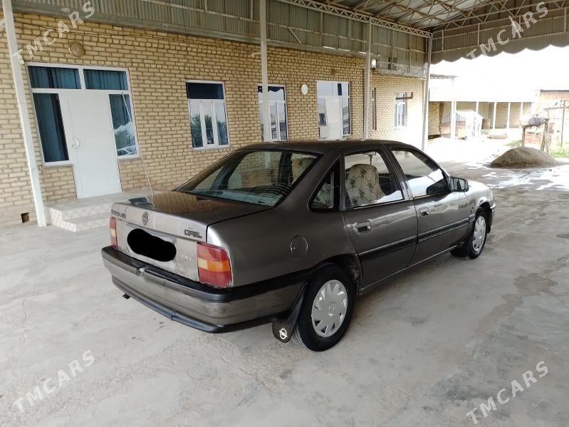 Opel Vectra 1990 - 22 000 TMT - Mary - img 1