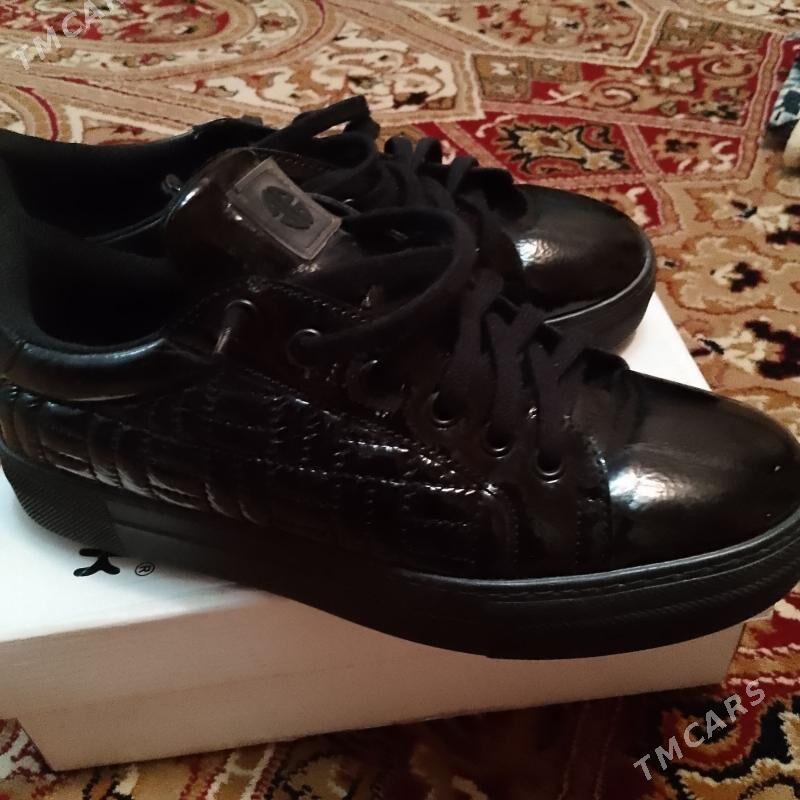 крассовки лакиров - Türkmenbaşy - img 1