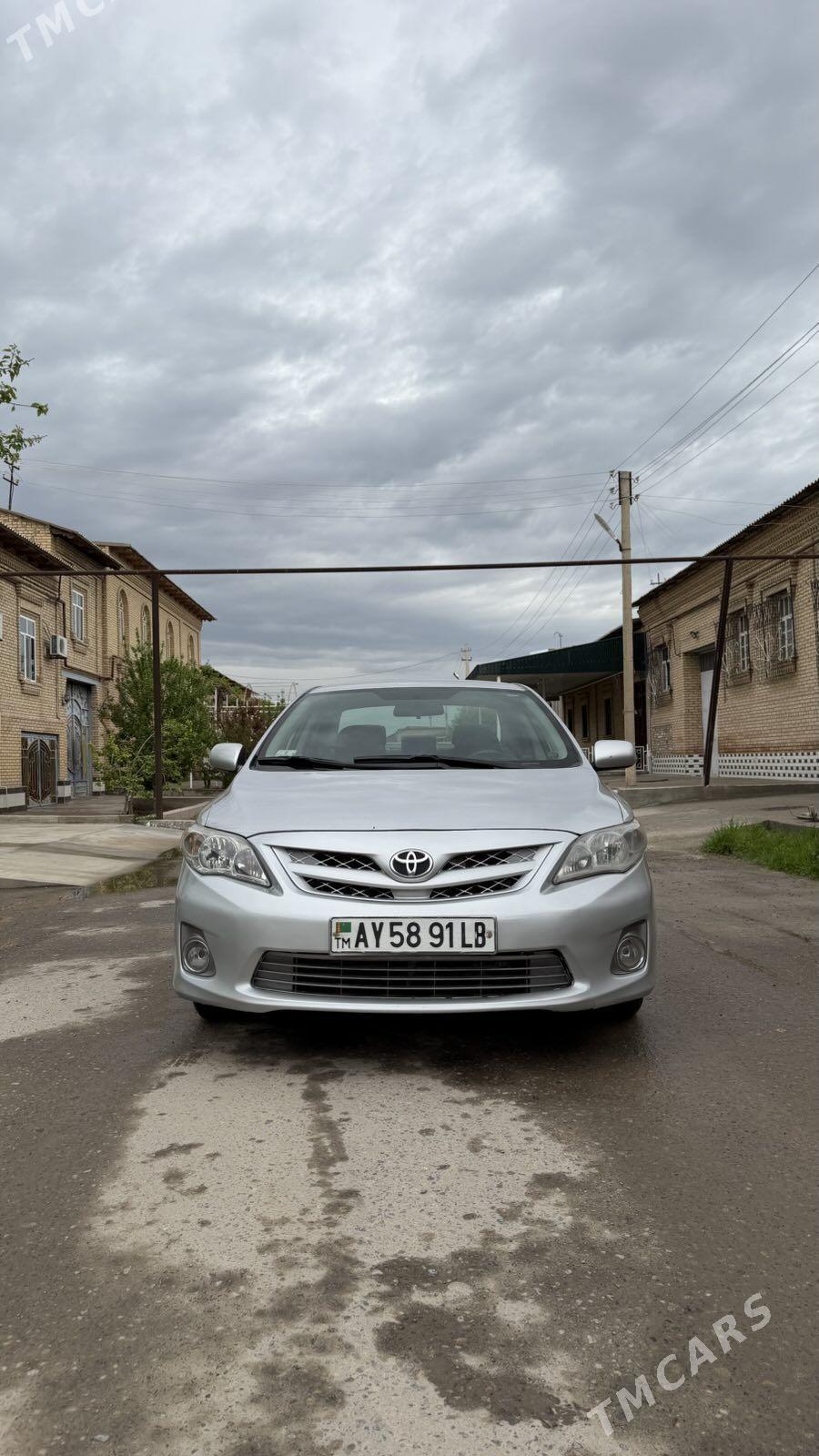Toyota Corolla 2011 - 185 000 TMT - Туркменабат - img 1