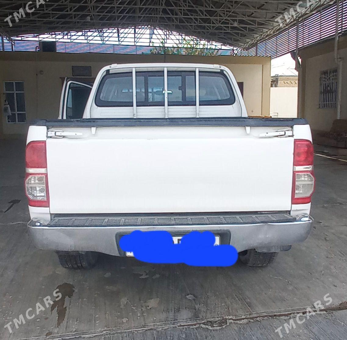 Toyota Hilux 2013 - 420 000 TMT - Ашхабад - img 1