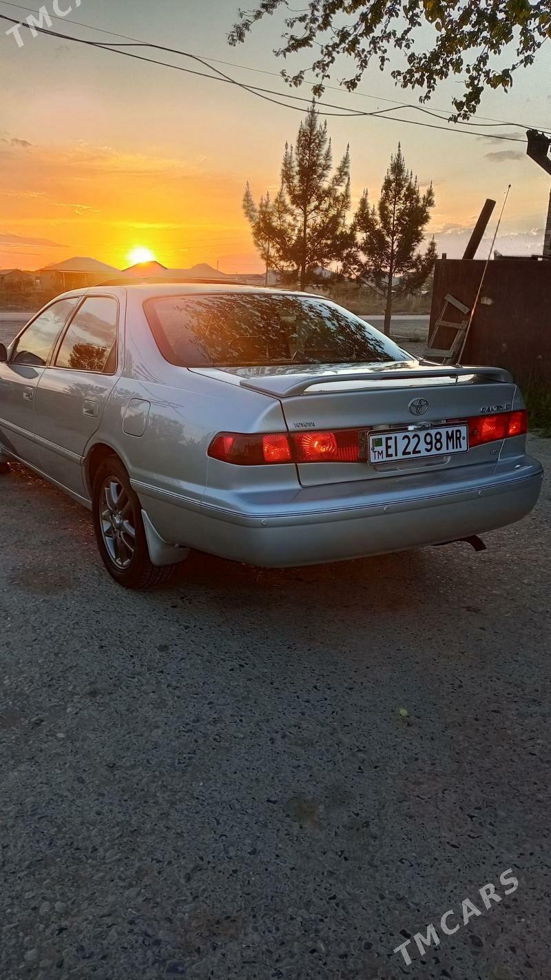 Toyota Camry 2001 - 240 000 TMT - Мары - img 1