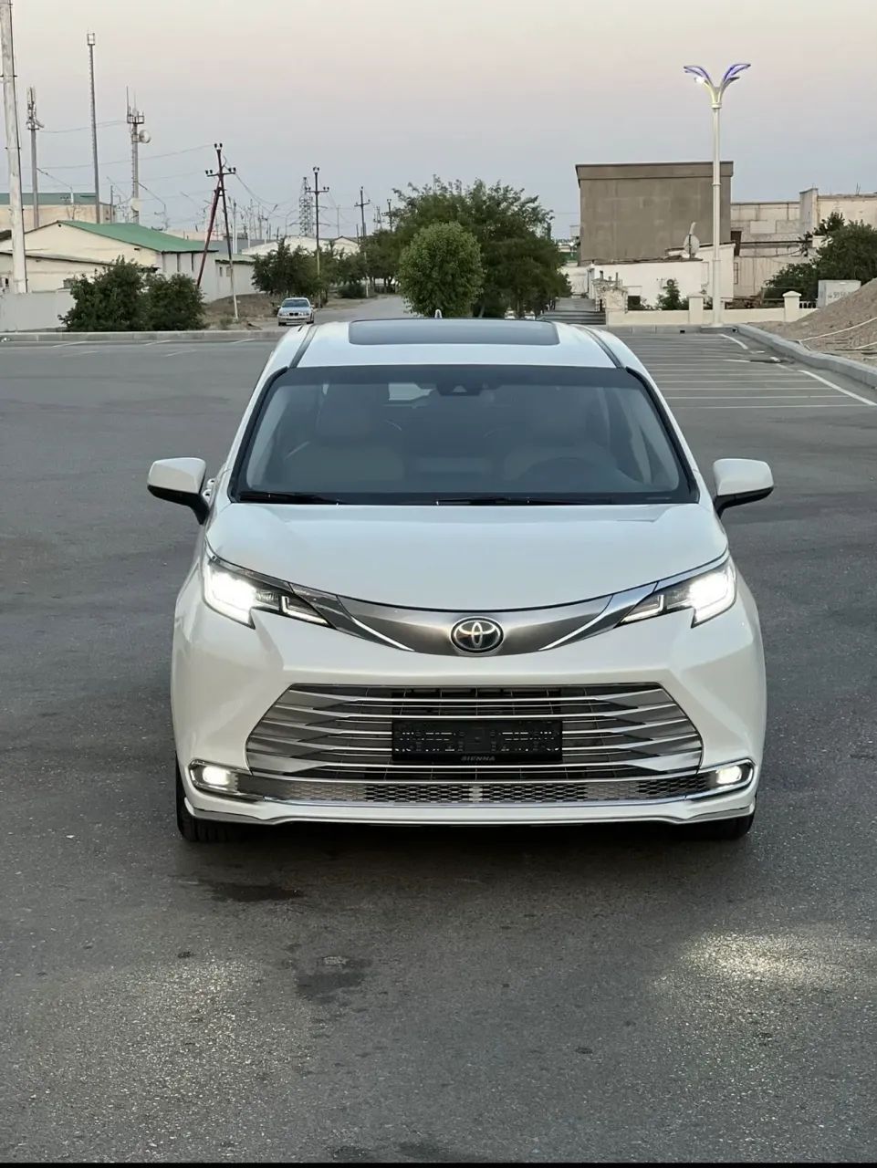 Toyota Sienna 2021 - 500 000 TMT - Ашхабад - img 1
