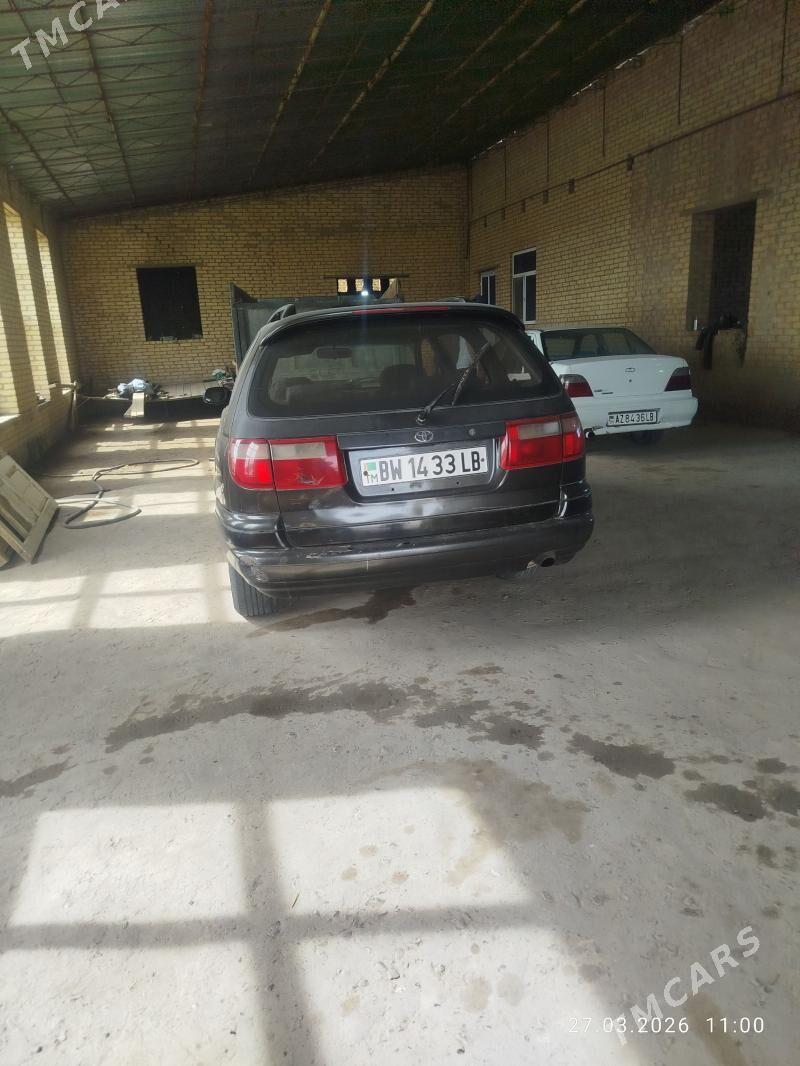 Toyota Carina 1995 - 54 000 TMT - Çärjew - img 1