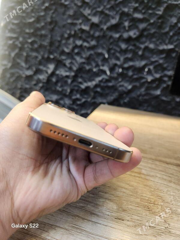 iphon 16 pro - Mary - img 1