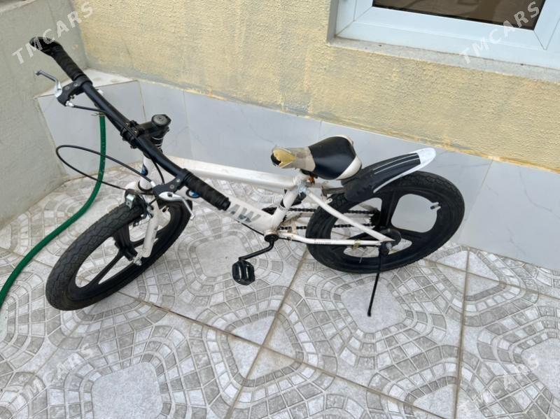 bmw tigir - 11 mkr - img 1