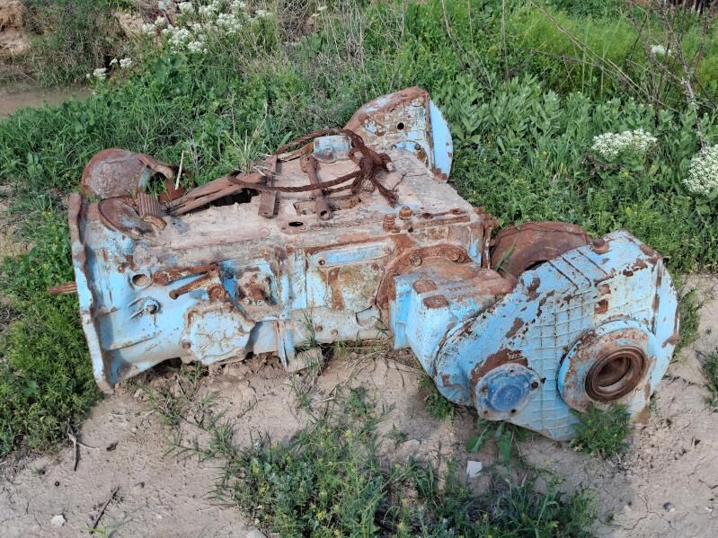 Traktor t40 4 000 TMT - Бузмеин - img 1