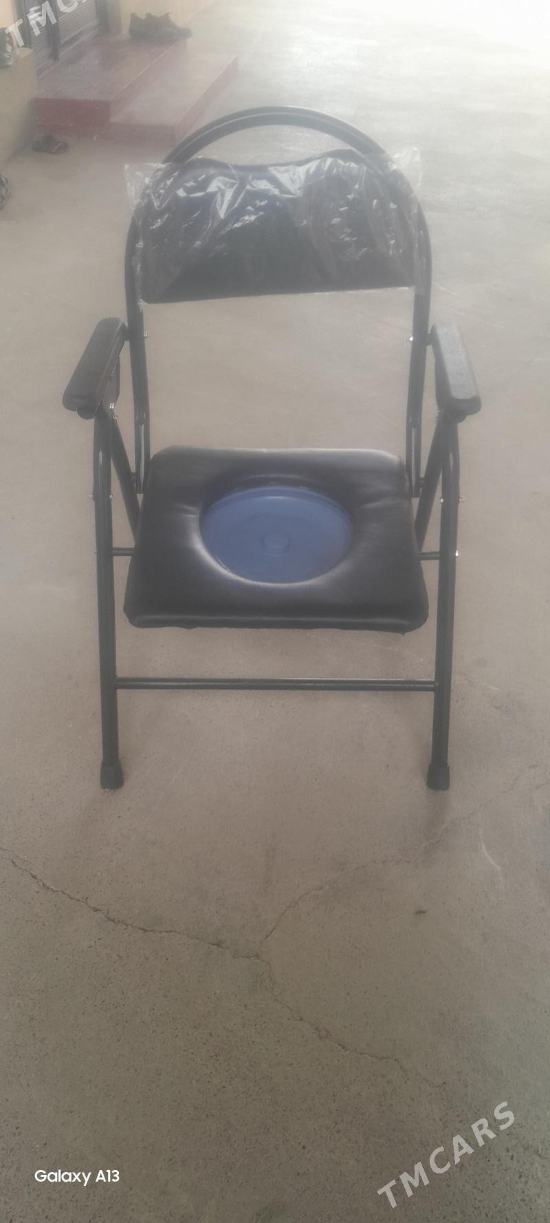 otyrgycly karsok - Аркадаг - img 1