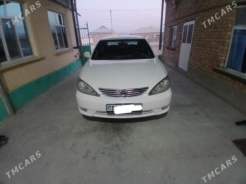 Toyota Camry 2003 - 145 000 TMT - Бахарден - img 1