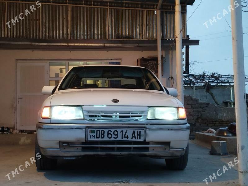 Opel Vectra 1992 - 48 000 TMT - Кака - img 1