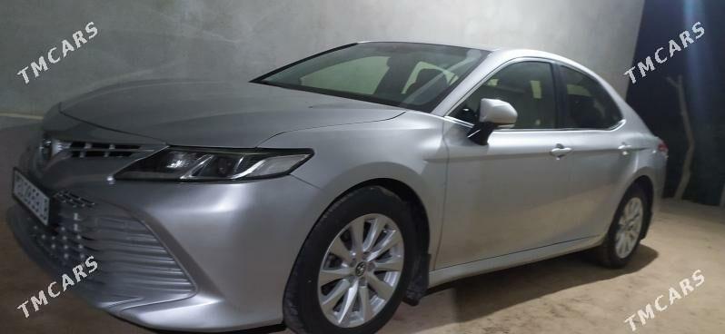 Toyota Camry 2019 - 300 000 TMT - Достлук - img 1