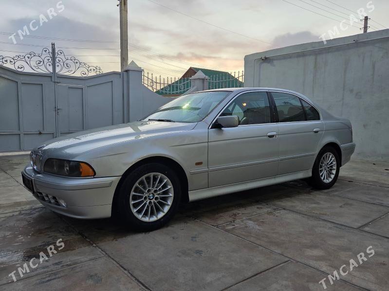 BMW E39 2002 - 180 000 TMT - Balkanabat - img 1