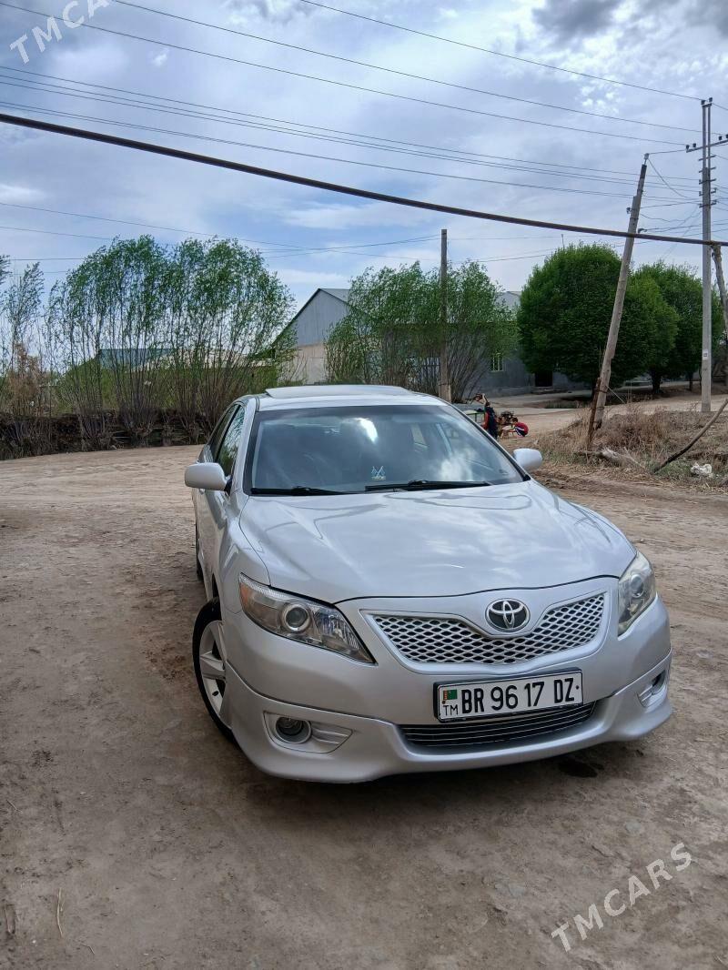 Toyota Camry 2011 - 260 000 TMT - Гурбансолтан Едже - img 1