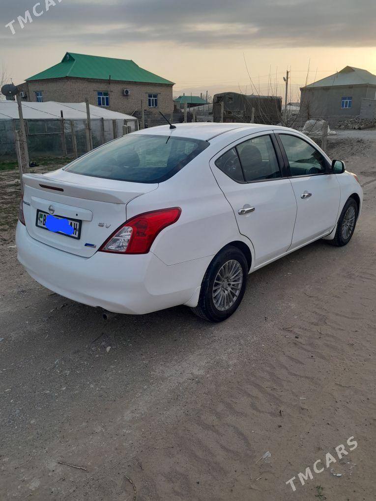 Nissan Versa 2012 - 140 000 TMT - Гёкдепе - img 1