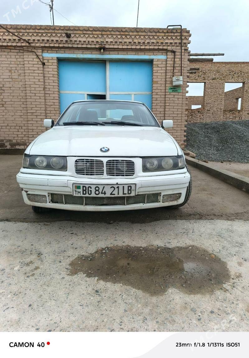 BMW 320 1992 - 26 000 TMT - Çärjew - img 1