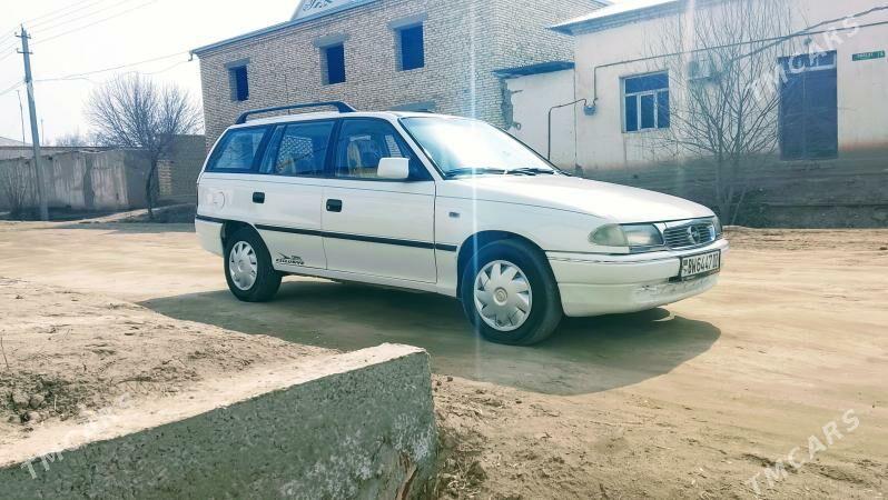 Opel Astra 1993 - 43 000 TMT - Шабатский этрап - img 1