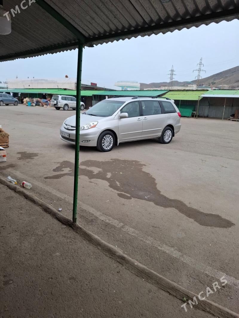 Toyota Sienna 2010 - 280 000 TMT - Туркменбаши - img 1