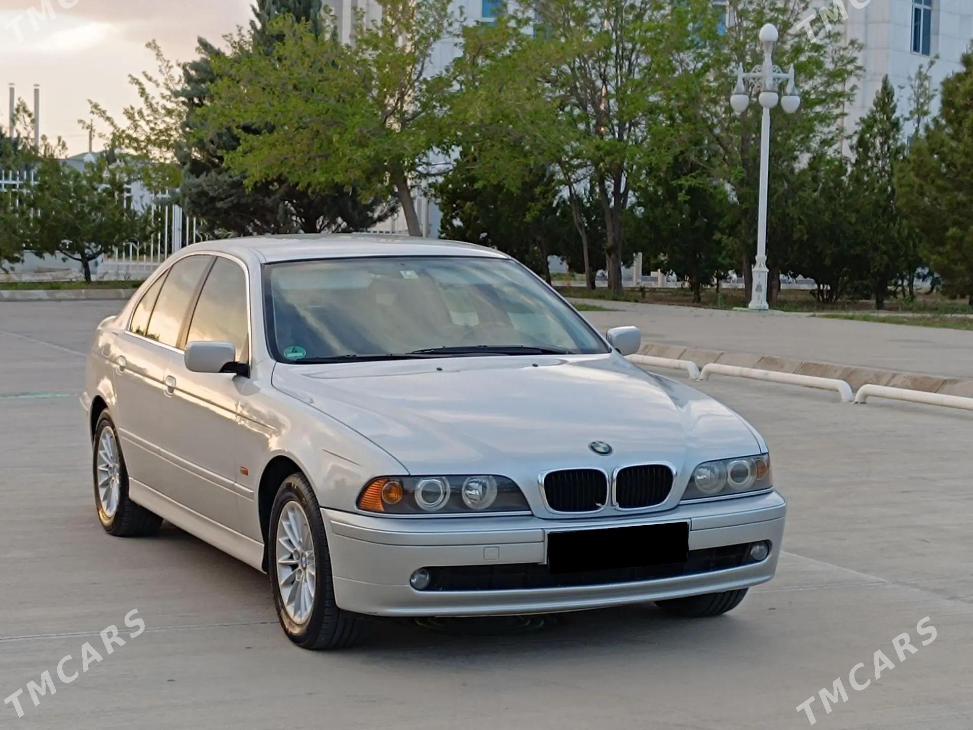 BMW E39 2001 - 145 000 TMT - Балканабат - img 1