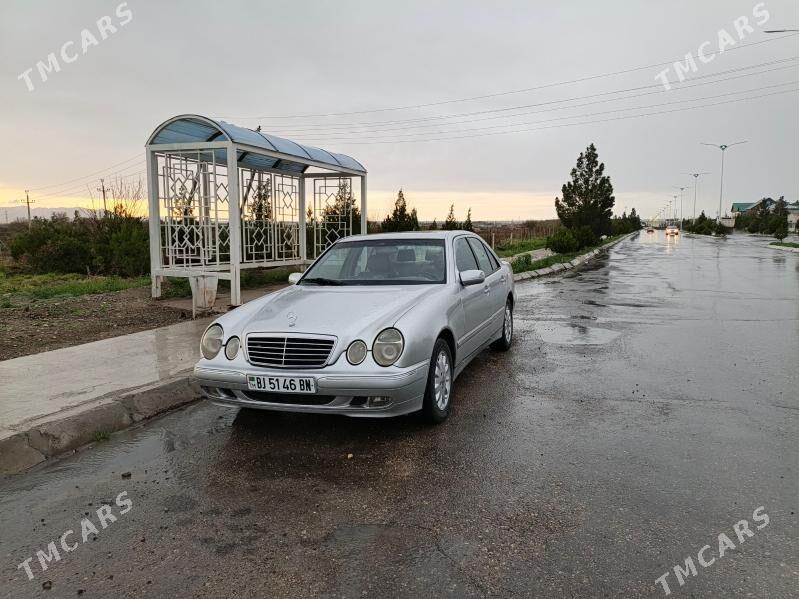 Mercedes-Benz E320 2001 - 145 000 TMT - Гызыларбат - img 1