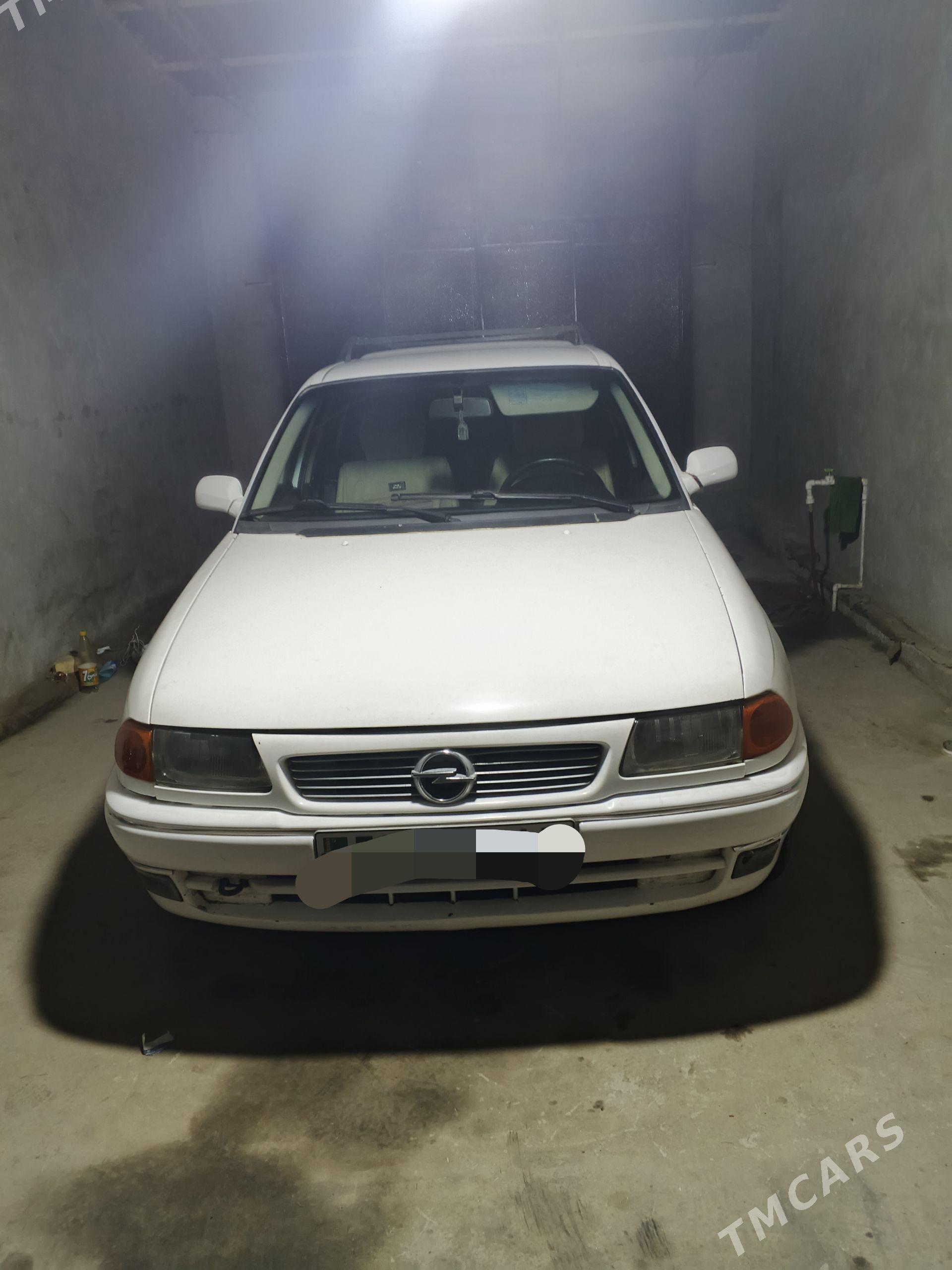 Opel Astra 1996 - 50 000 TMT - Дянев - img 1